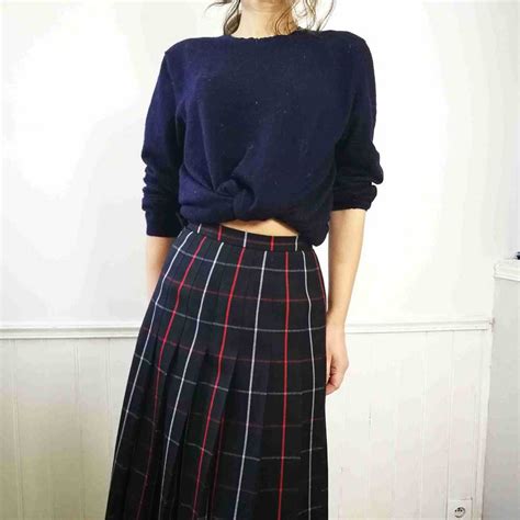 burberry long pleated skirt.